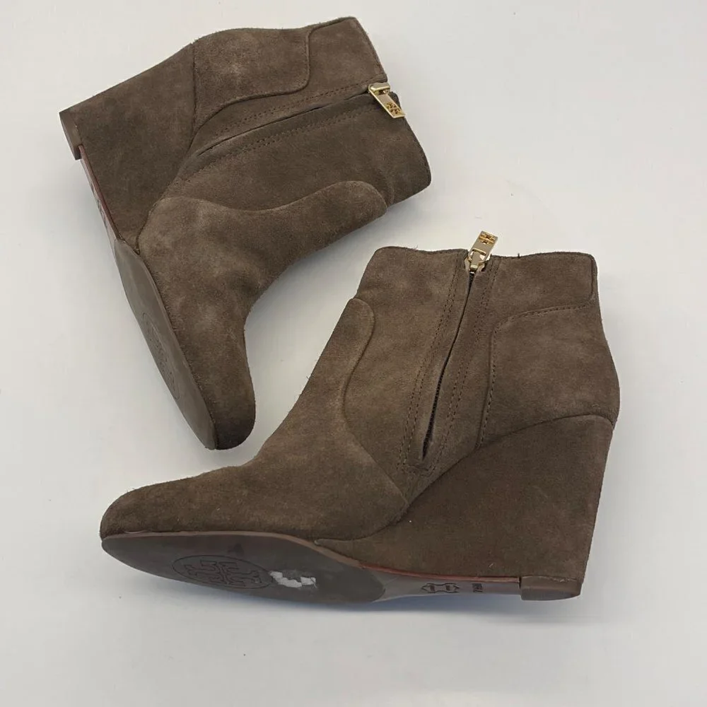 TORY BURCH Leather Milan Wedge Bootie Belted Gold Logo Size 7.5